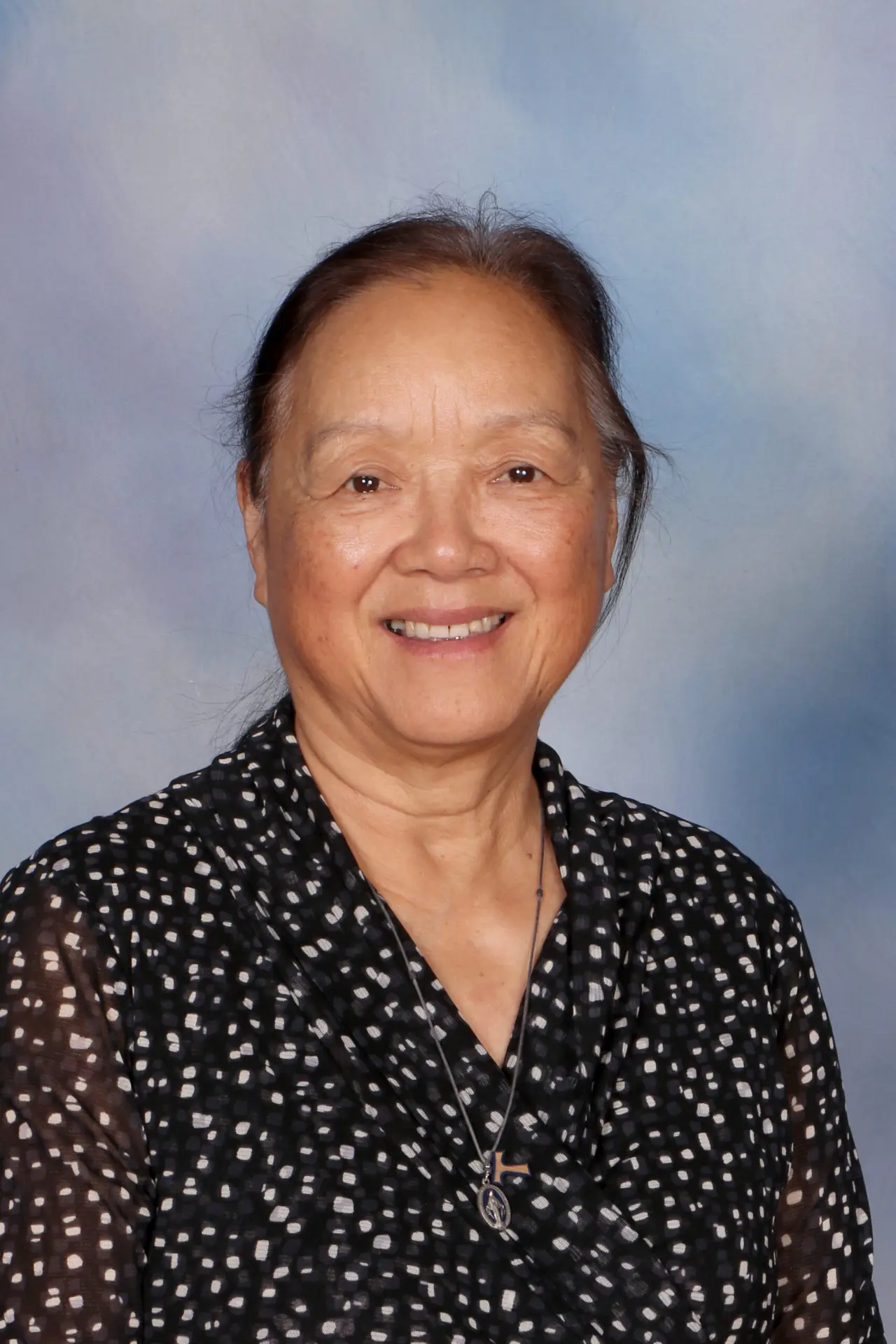 Leong Son, Stephanie